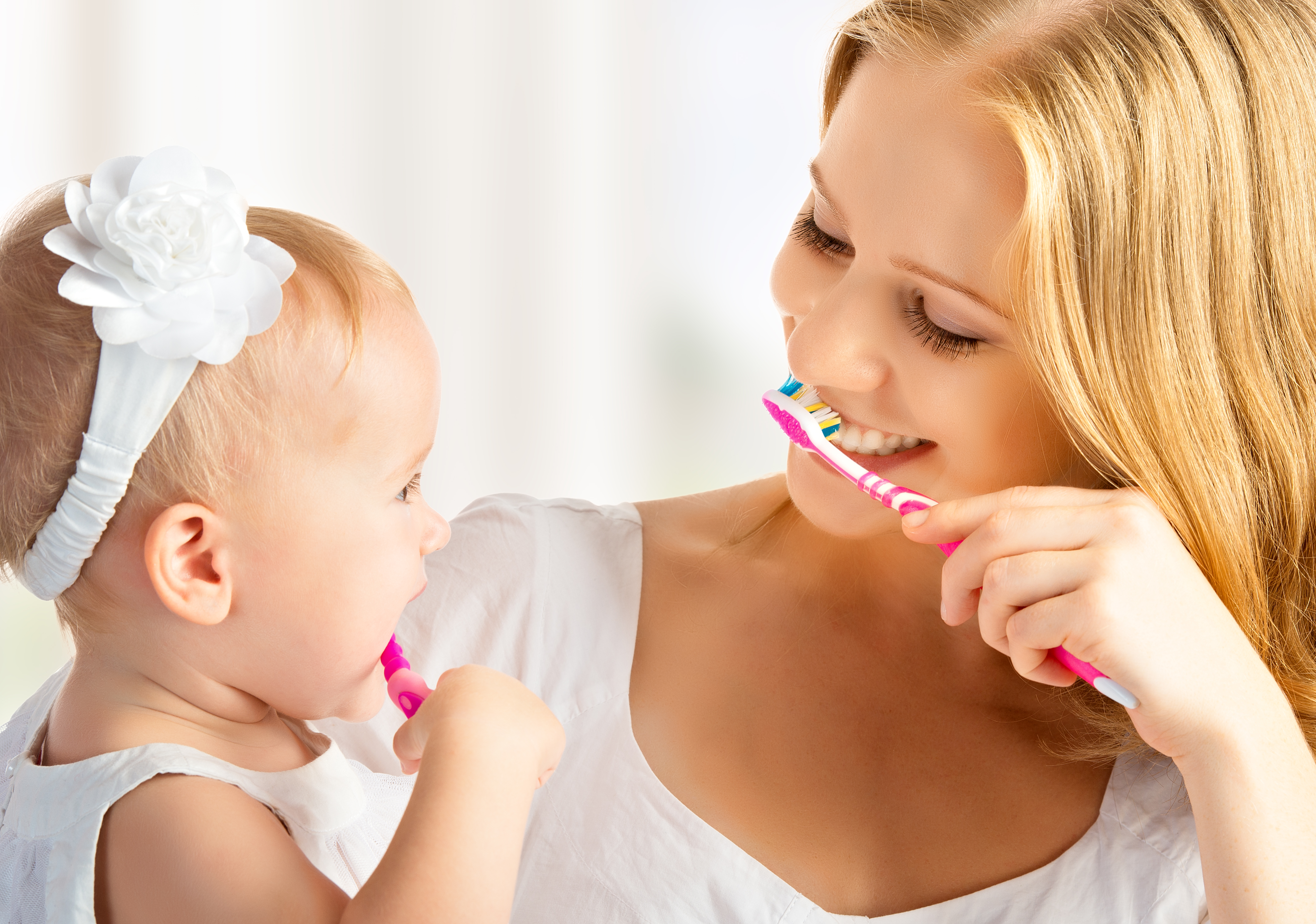 Как ухаживать за детской. Чистим зубы!. Гигиена зубов для детей. Чистка зубов для детей. Ребенок чистит зубы.